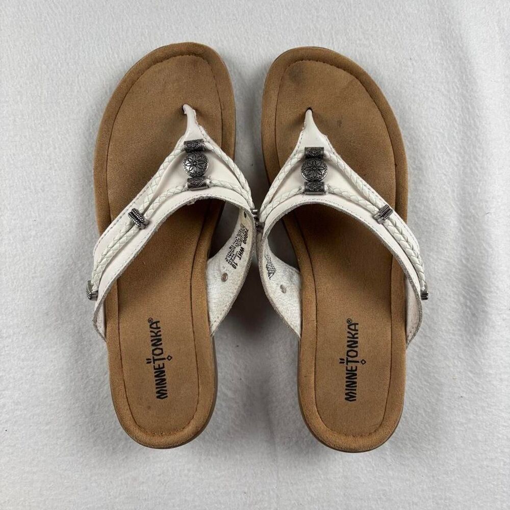 Minnetonka Silverthorne 360 Sandals Women’s 10 White Leather Silver Boho